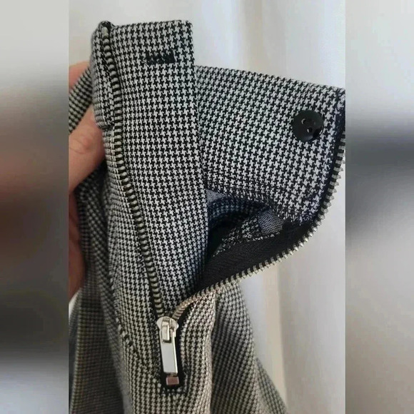 Zara Black & white Checkered Dress pants, size medium - Picture 4 of 13